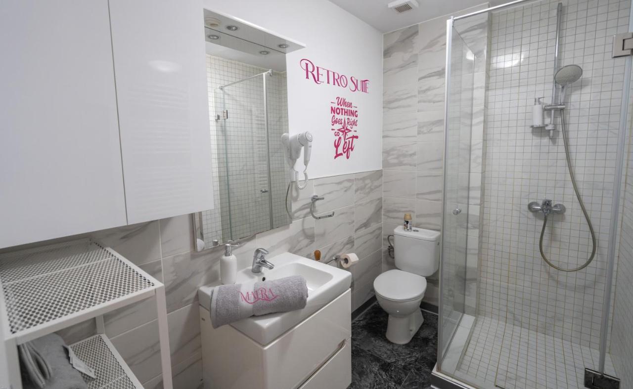 Maera Suites Central Bukarest Exteriör bild