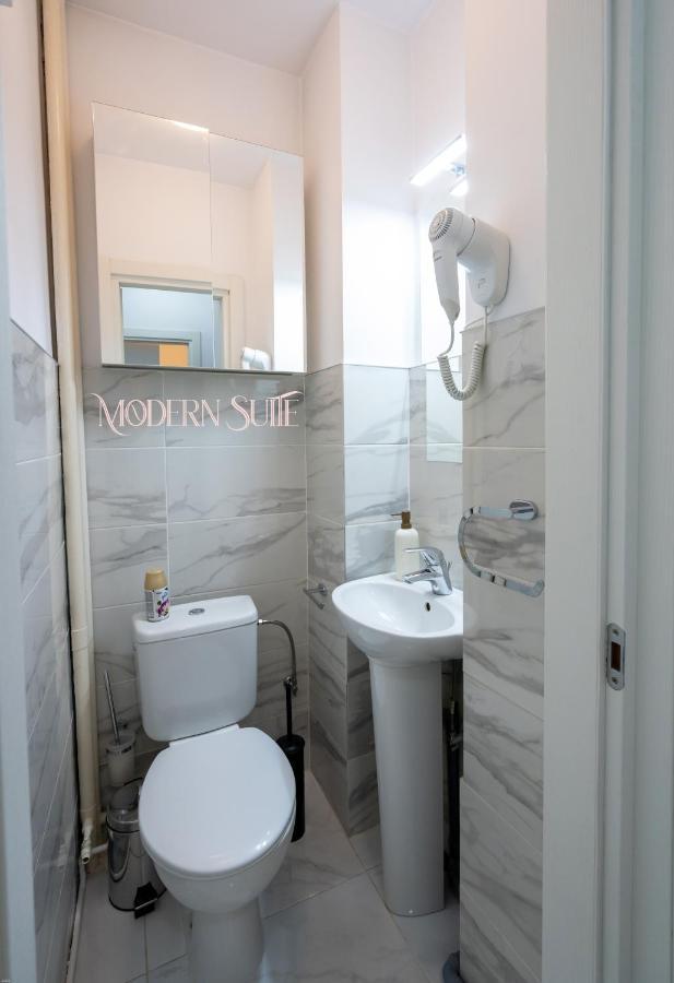 Maera Suites Central Bukarest Exteriör bild