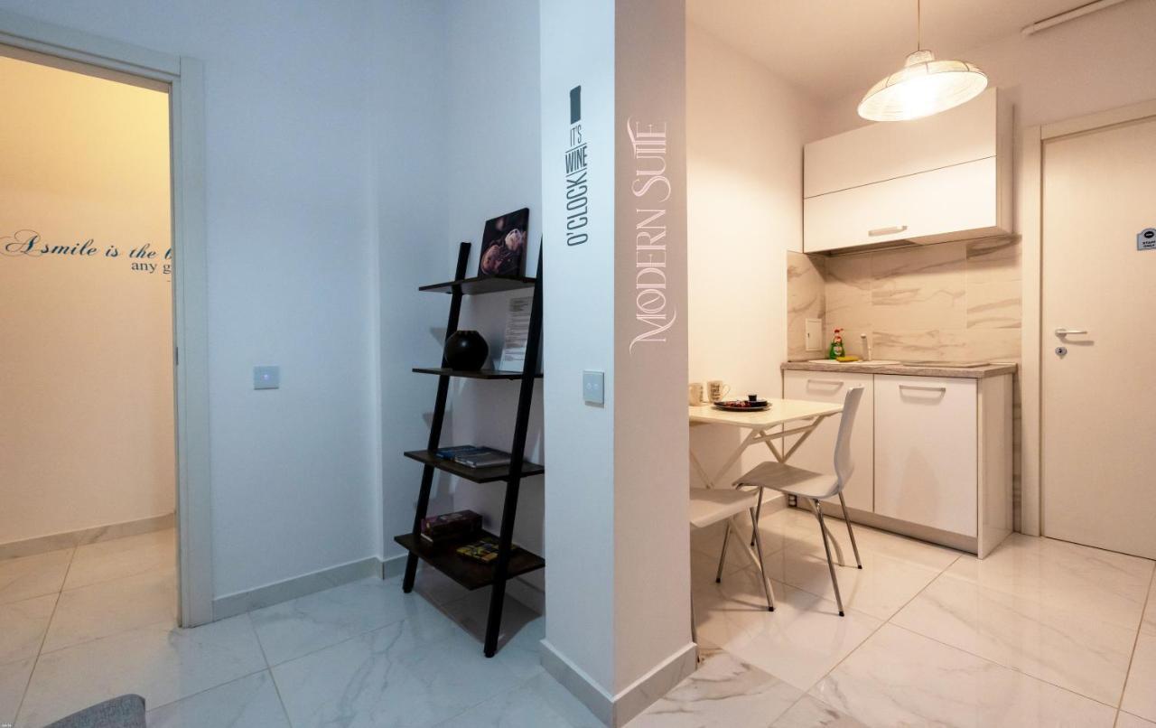 Maera Suites Central Bukarest Exteriör bild