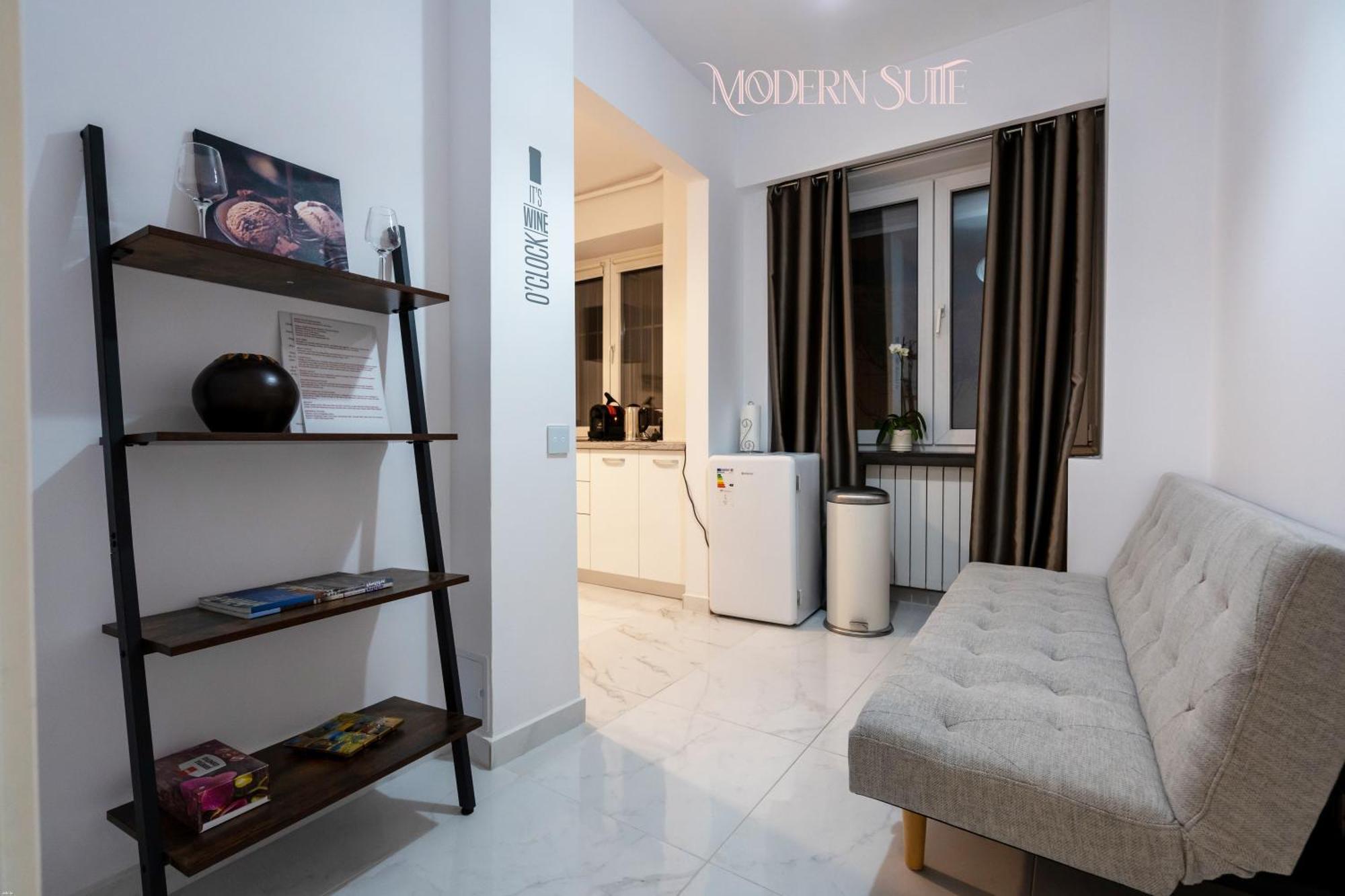 Maera Suites Central Bukarest Exteriör bild