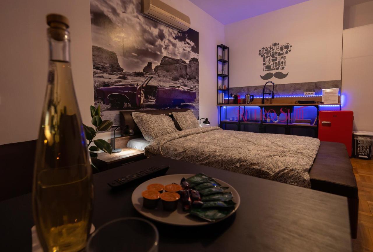Maera Suites Central Bukarest Exteriör bild