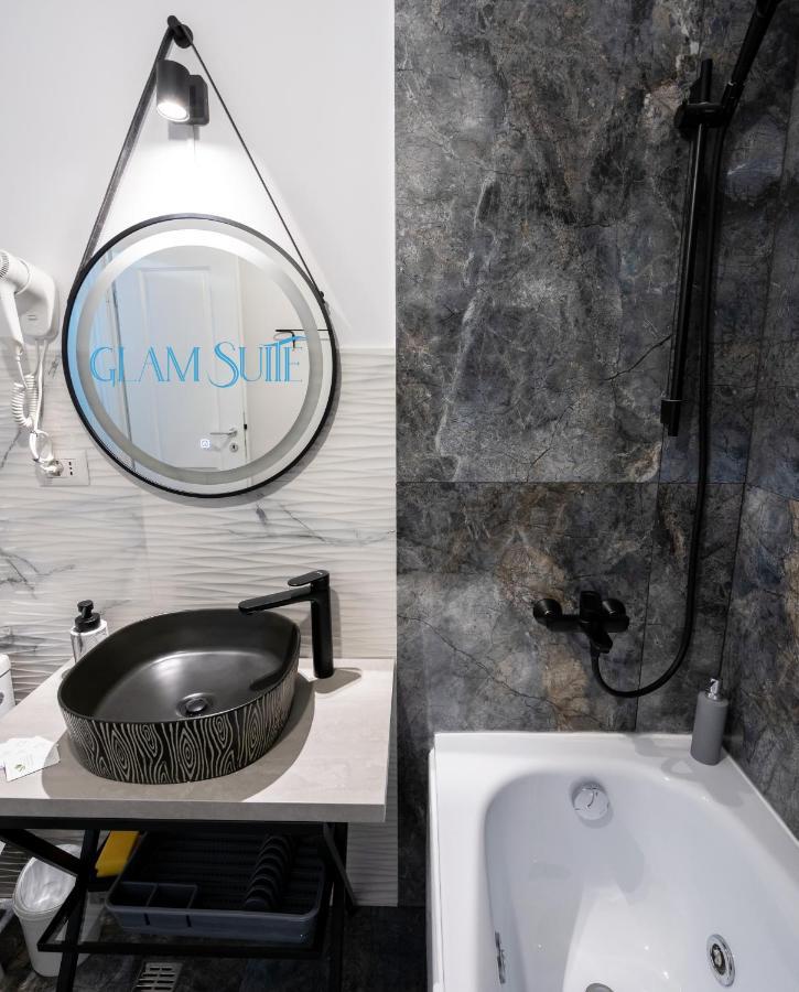 Maera Suites Central Bukarest Exteriör bild