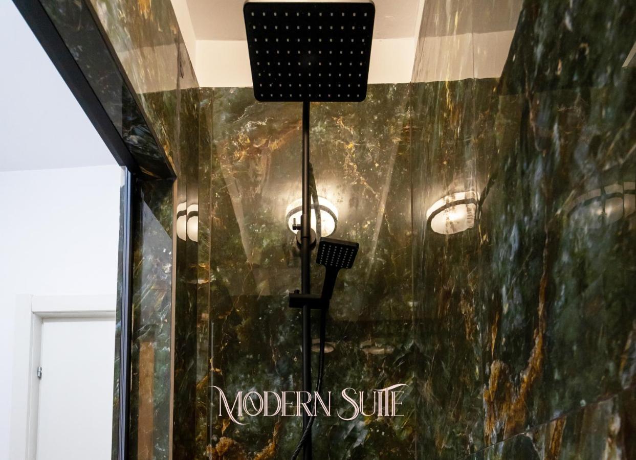 Maera Suites Central Bukarest Exteriör bild